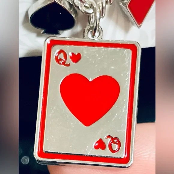 Handmade Queen Of Hearts Necklace And Earring Set - Picture 2 of 2